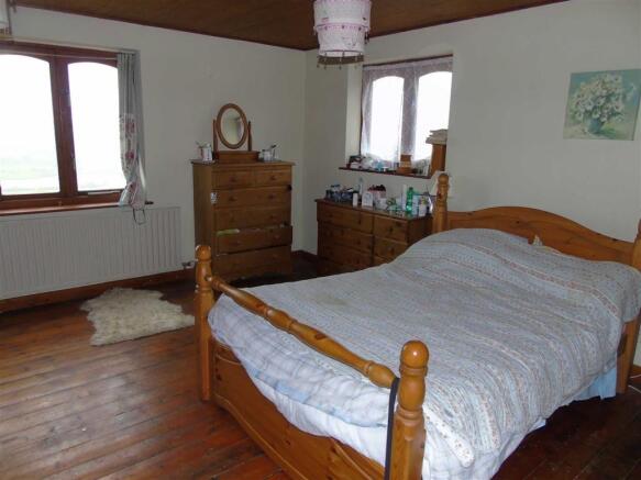 Bedroom (front)