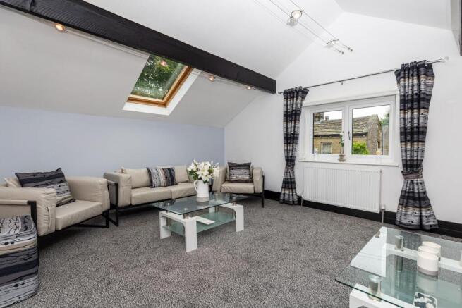 3 bed Coach House for sale Image 6