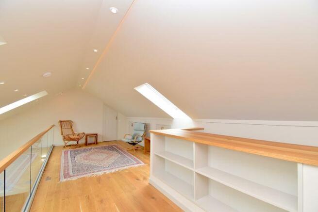 Mazzanine floor