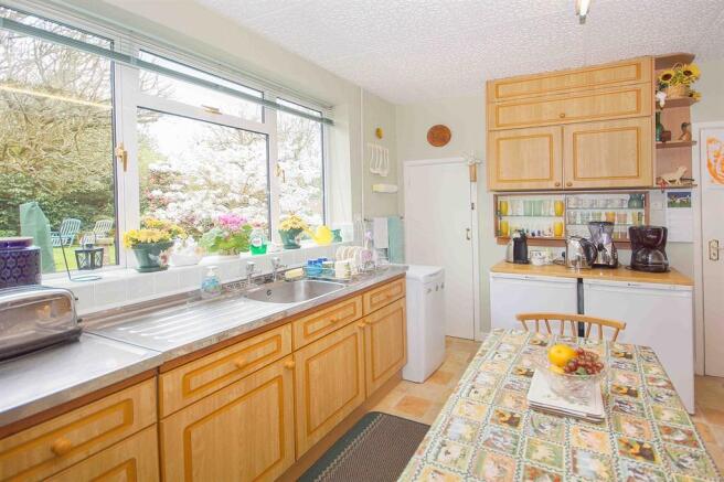 Kitchen / Breakfast Room