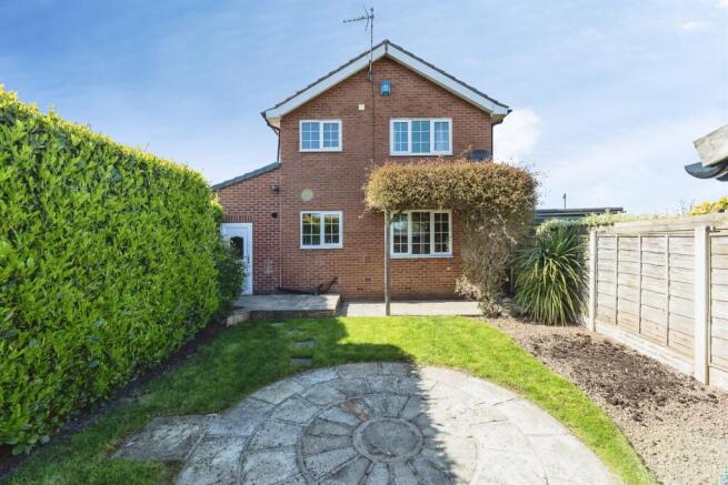 3 bed Detached for sale Image 9
