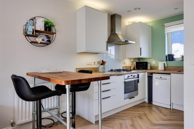 Kitchen/ Dining Space