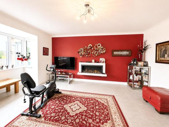 3 bed Bungalow for sale Image 12