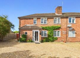 Flat 1, Magnolia House, Basingstoke Road, Reading RG7 1QJ