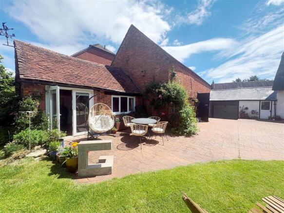 Greys Orchard, Barby