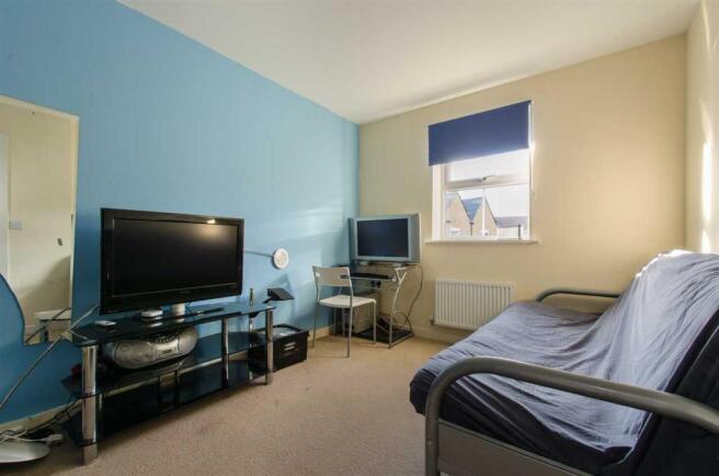 Bedroom 4 / Living