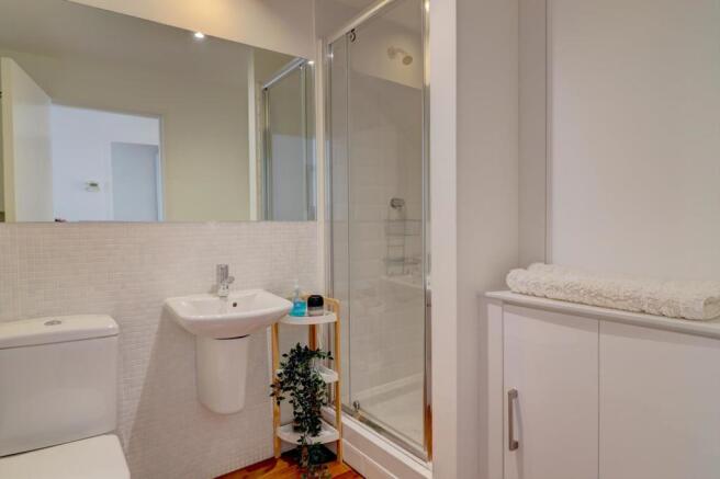 Shower room.jpg
