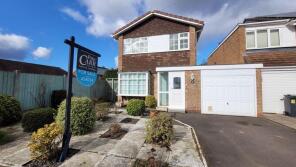 40, Honiton Way, Aldridge WS9 0JS