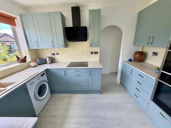 3 bed House for sale Image 8
