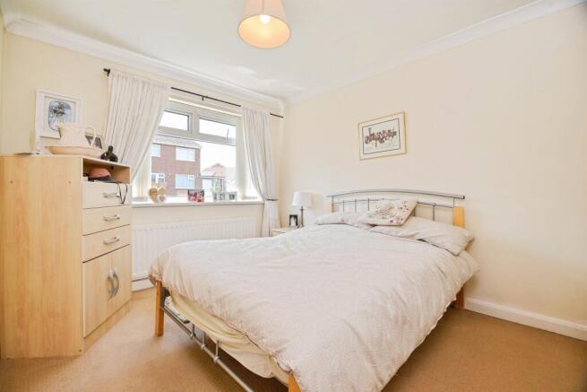 3 bed Semi-Detached for sale Image 11