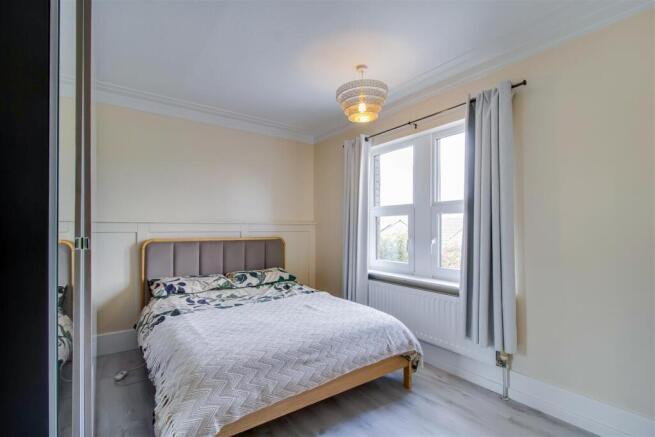 3 bed Detached for sale Image 8