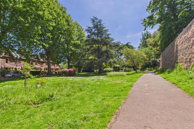 Priory Gardens