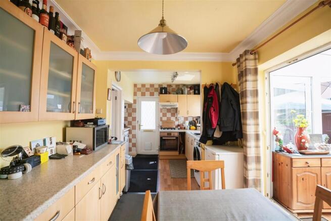 3 bed Semi-Detached for sale Image 7