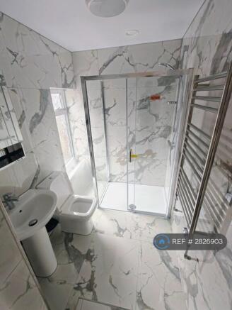 1 bed House Share to rent Image 11