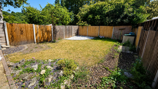 3 bed Semi-Detached to rent Image 10