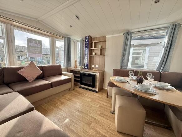 3 bed Caravan for sale Image 4