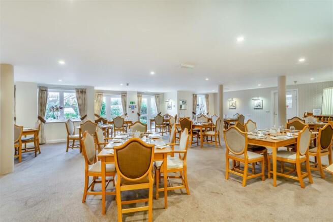 2 bed Apartment for sale Image 10