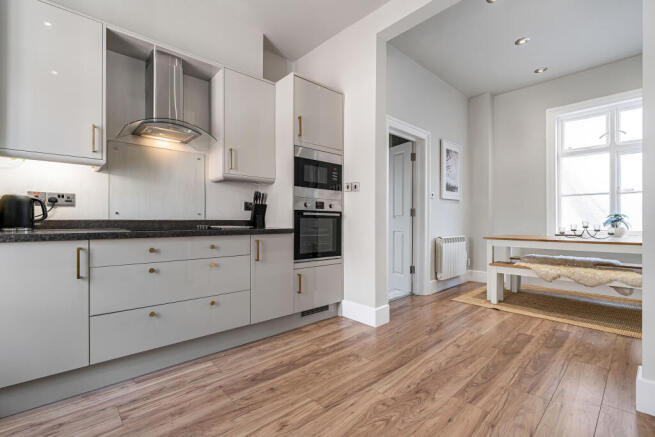 39 Kitchen Breakfast Room.JPG