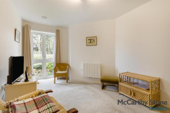8683819-interior11.jpg