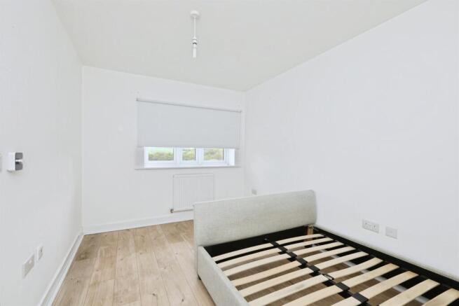 3 bed Semi-Detached for sale Image 10