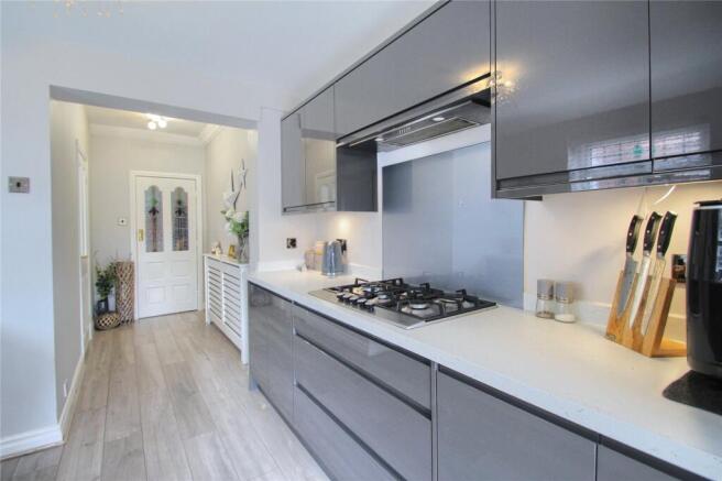 4 bed Semi-Detached for sale Image 11
