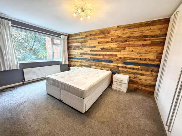 3 bed Terraced for sale Image 5