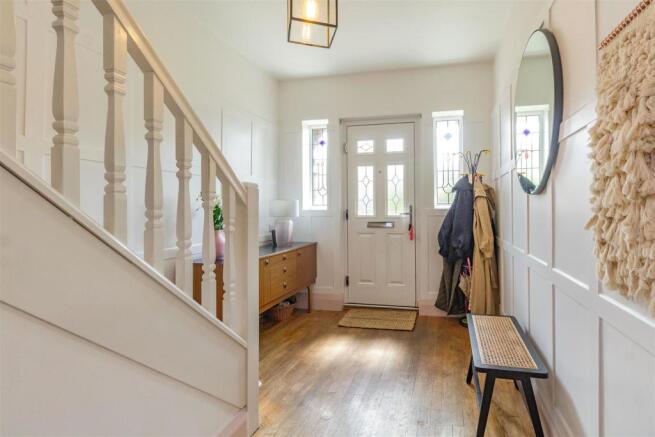 8504169-interior15.jpg