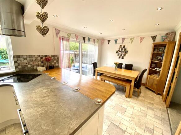 3 Oakfield Kitchen I .jpeg