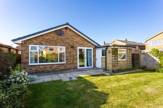 2 bed Detached Bungalow for sale Image 9