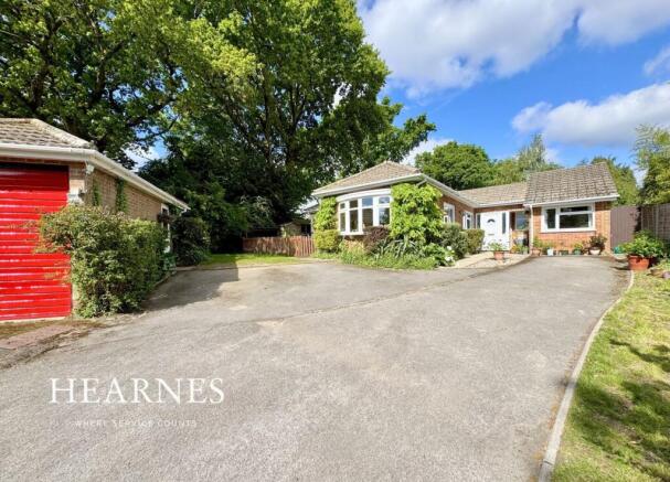 5-bed house on Ringwood Road, Poole, BH14, £575,000