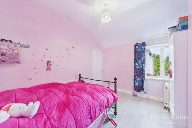 3 bed Terraced for sale Image 9