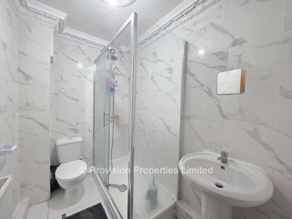 6 bed Flat to rent Image 5