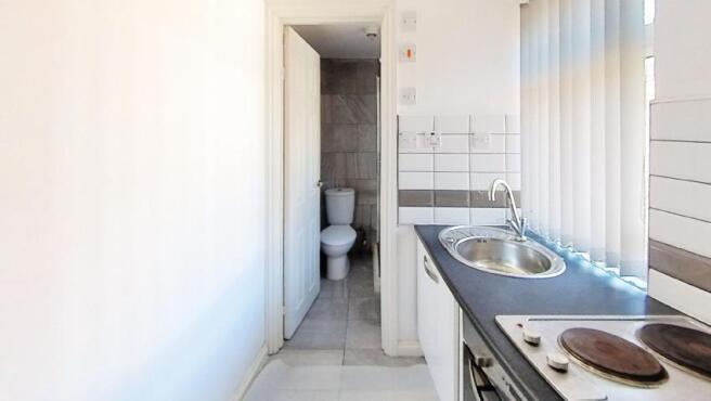 111A QUEENS ROAD FLAT 5-03.jpg