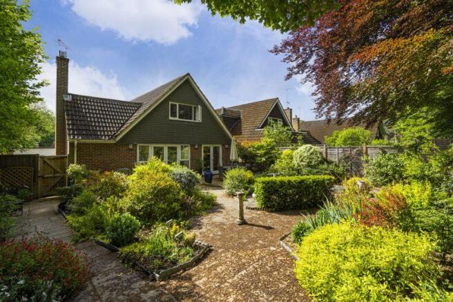 Landscaped Rea...