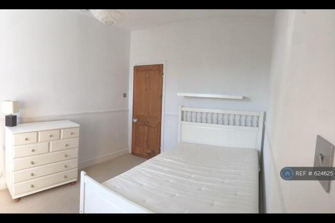 Double Bedroom, Wardrobe & Chest Of Drawers