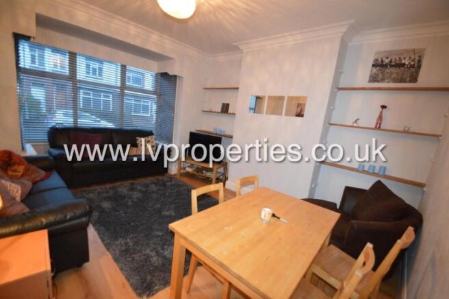 5 bed Terraced to rent Image 4
