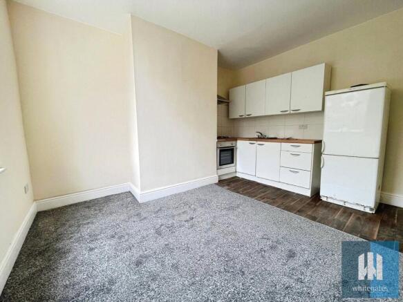 2 bed Terraced to rent Image 7