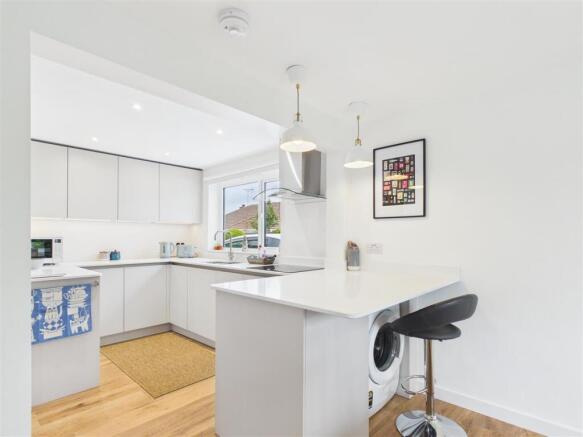 Kitchen 2.jpg