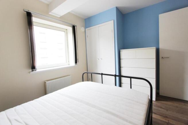 2 bed Apartment to rent Image 4