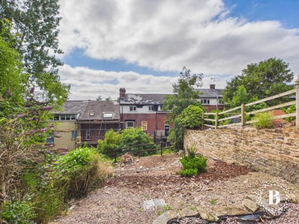 5 bed Terraced for sale Image 9