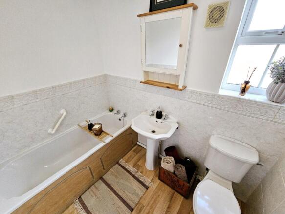 3 bed Detached for sale Image 11
