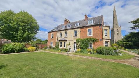 Rectory Court, Bottesford