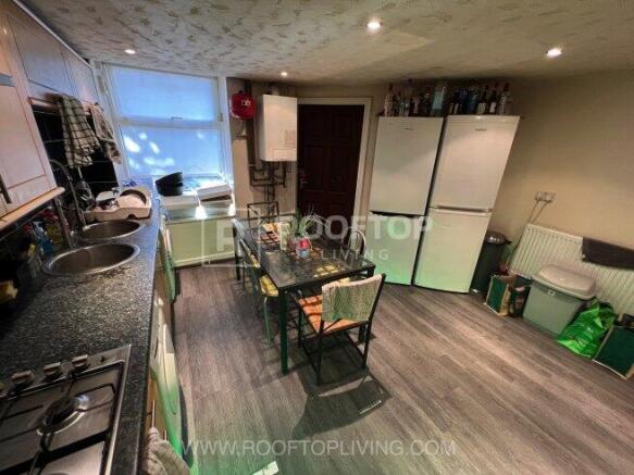 6 bed House Share to rent Image 10