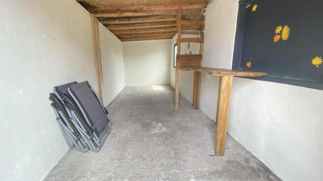 Photo 33