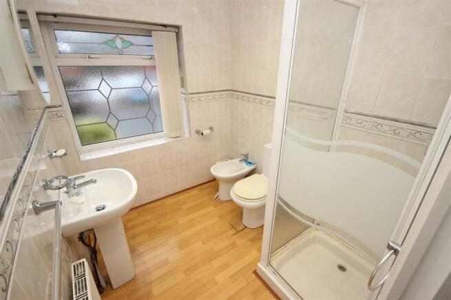 Shower Room.JPG