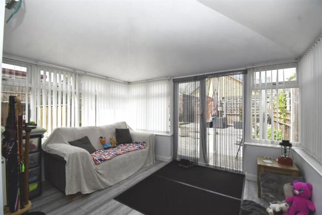 2 bed Semi-Detached for sale Image 4