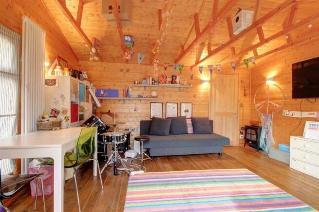 .GARDEN CABIN.jpg