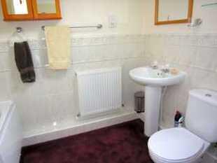 En-suite to the master bedroom