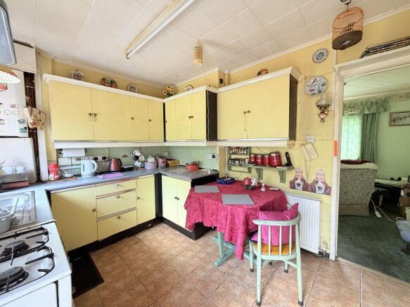 Stephens Crescent, Govilon photo 4
