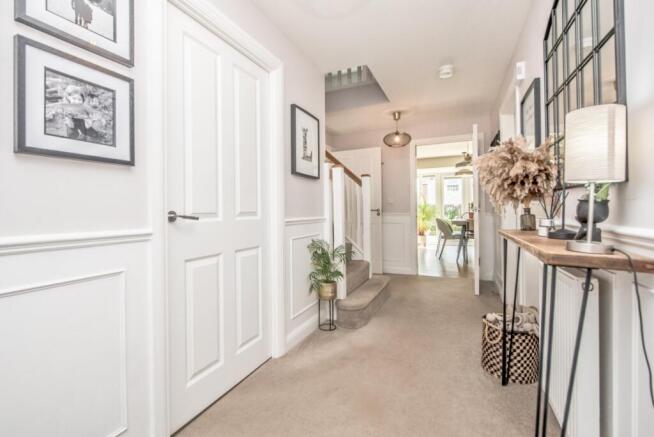 4 bed Detached for sale Image 10
